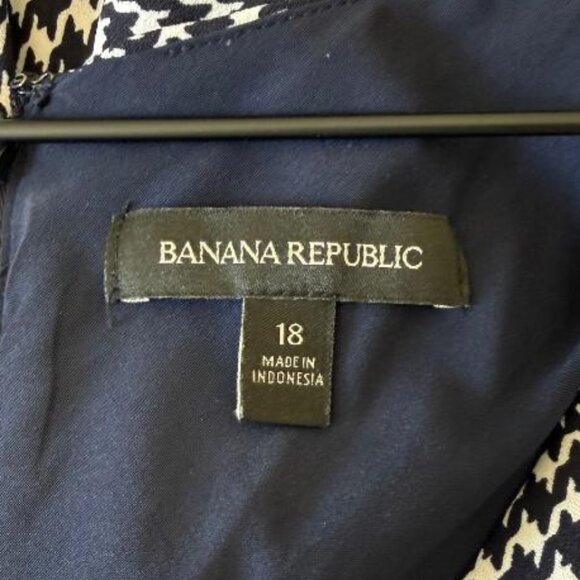 Belted V-Neck Jumpsuit - Picture 4 of 4